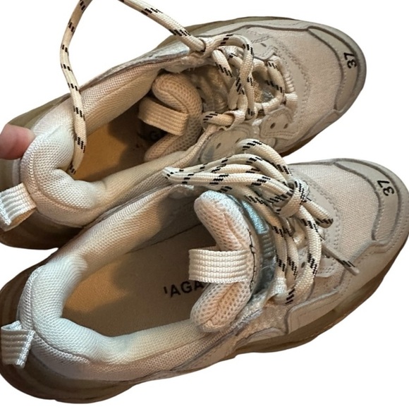 Balenciaga Chunky White Sneakers with Black Accents size 7(37) - Picture 8 of 11